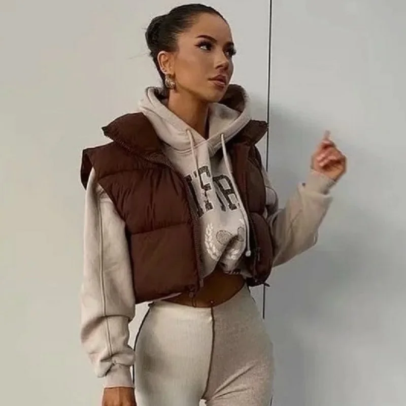 Новый однотонный короткий хлопковый жилет пальто 2021; Сезон весна-осень; С воротником стойкой повседневные Модные Хай-стрит, верхняя одежда
Новый однотонный короткий хлопковый жилет пальто 2021; Сезон весна-осень; С воротником стойкой повседневные Модные Хай-стрит, верхняя одежда