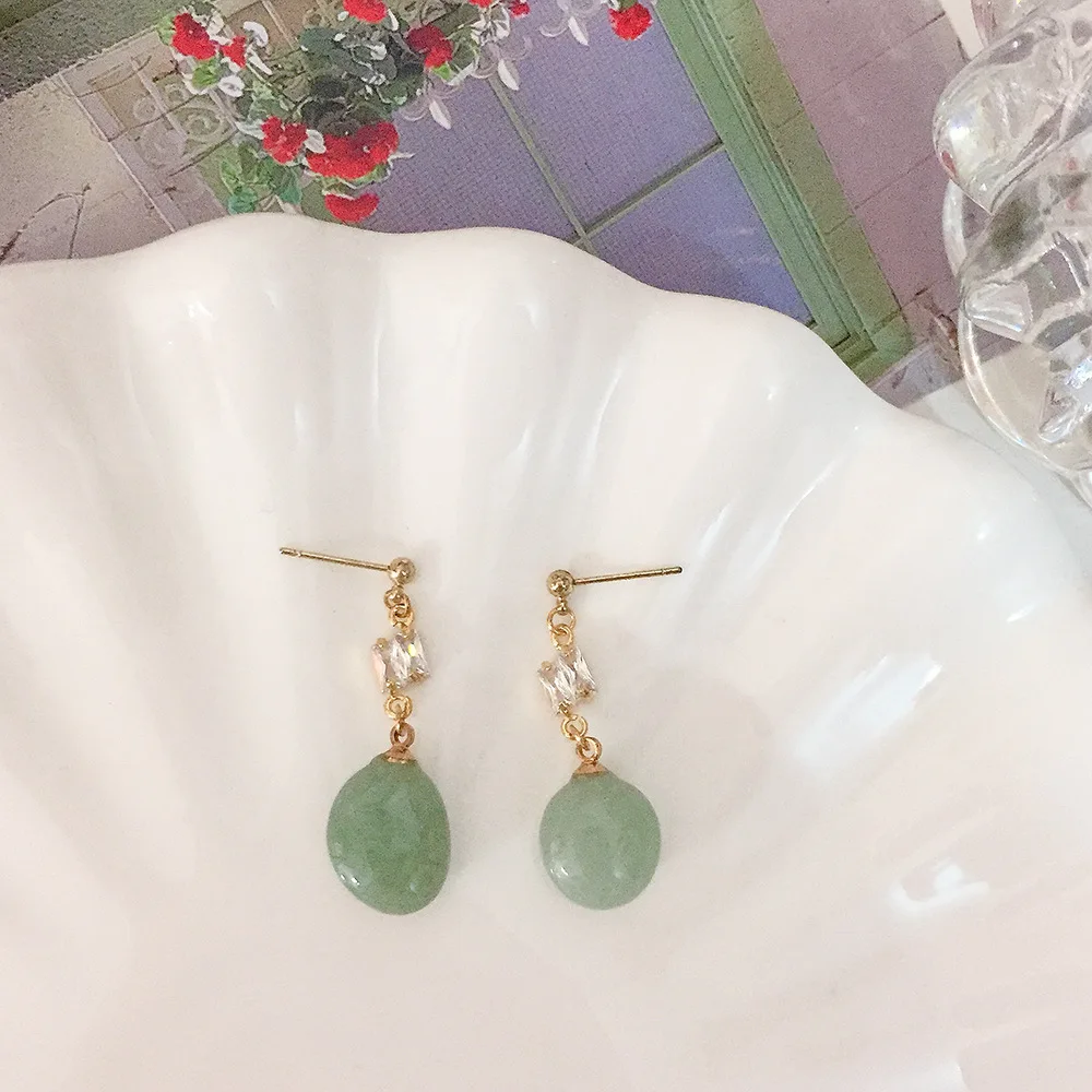 Women's Earrings Green Aventurine Earrings Copper Chain Tassel Cubic Zirconia Charm Designer Elegant Jewelry Girly Party Crafts
Women's Earrings Green Aventurine Earrings Copper Chain Tassel Cubic Zirconia Charm Designer Elegant Jewelry Girly Party Crafts