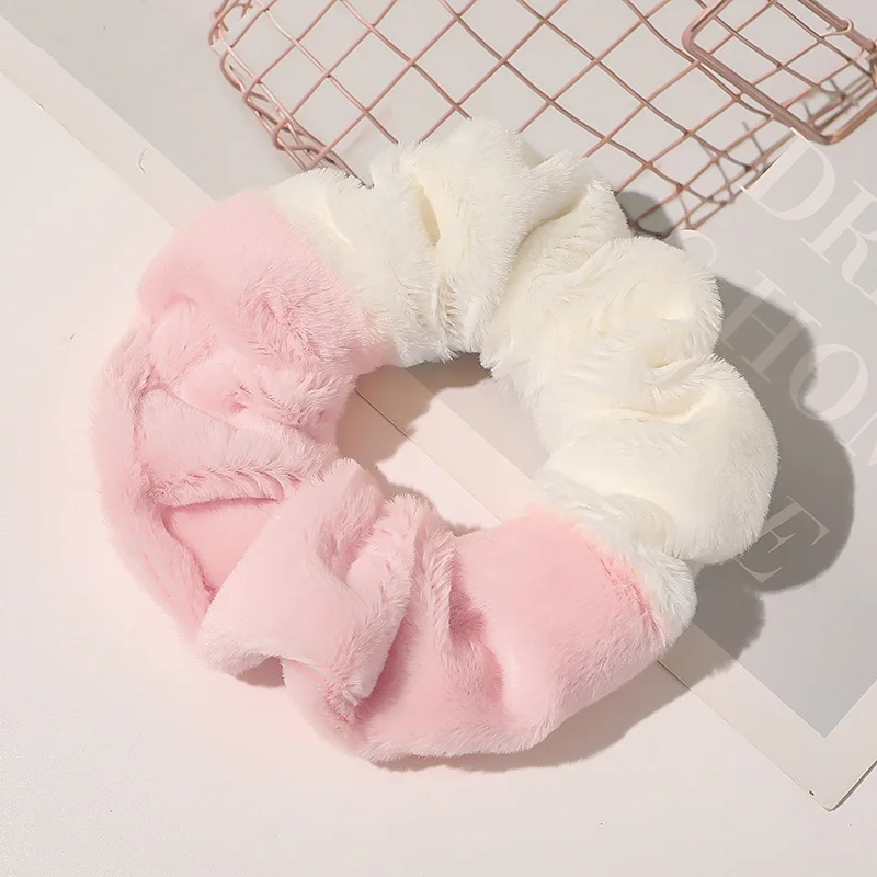 Faux Fur Scrunchie Elastic Hair Bands Women Girls Ponytail Holder Hair Rope Rubber Band Headband Hair Accessories Splicing Color
Faux Fur Scrunchie Elastic Hair Bands Women Girls Ponytail Holder Hair Rope Rubber Band Headband Hair Accessories Splicing Color