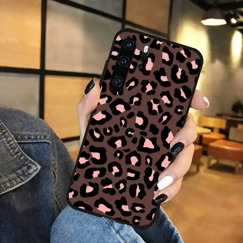 Leopar Sexy Phone Cases Funda For Huawei P9 P10 P20 P30 Lite 2016 2017 2019 plus pro P smart
Leopar Sexy Phone Cases Funda For Huawei P9 P10 P20 P30 Lite 2016 2017 2019 plus pro P smart