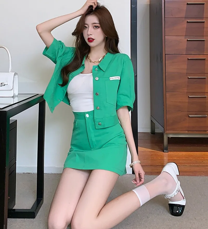 2021 Summer fashion women 2 piece skirt suit Women Elegant Solid short Sleeve Blouse Top+High waist Skirt Sets 
2021 Summer fashion women 2 piece skirt suit Women Elegant Solid short Sleeve Blouse Top+High waist Skirt Sets