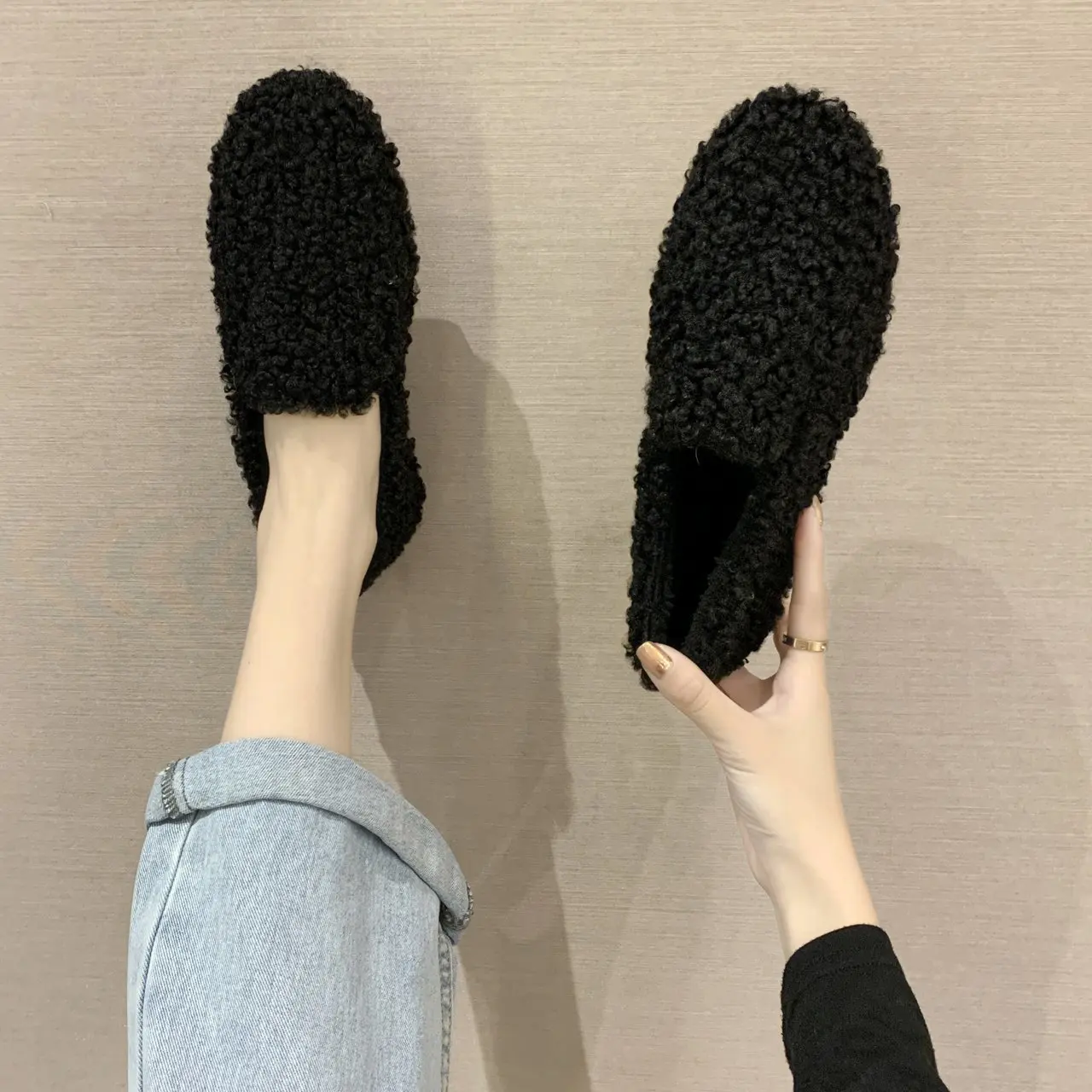 

Hairy Shoes Women's Outer Wear 2022 Top New Net Red Soft Bottom Peas Shoes Round Toe Cover Feet Plus Velvet Women's Shoes