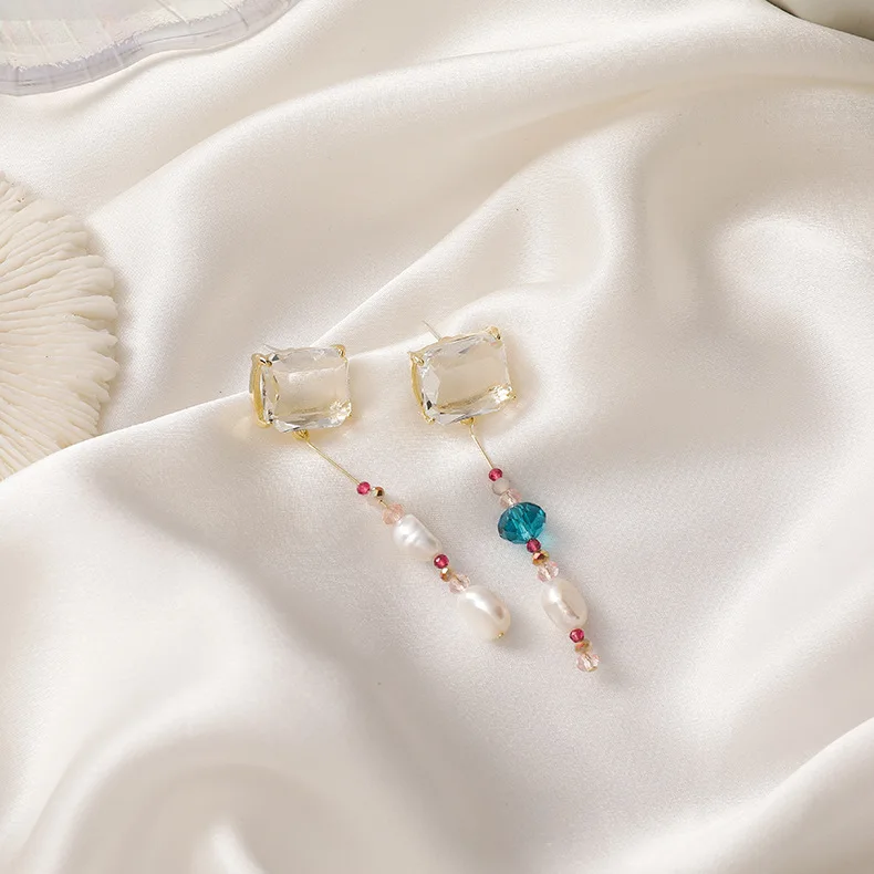 2020 New Arrival Vintage Color Block Crystal Asymmetric Pearl Dangle Earrings For Women Fashion Water Drop Jewelry Gifts
2020 New Arrival Vintage Color Block Crystal Asymmetric Pearl Dangle Earrings For Women Fashion Water Drop Jewelry Gifts