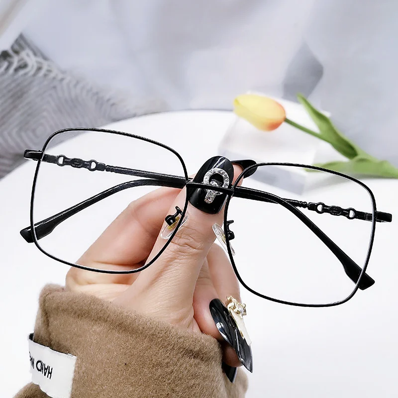 G Family New Square Large Frame Metal Myopia Glasses Frame Fashion Street Photo Plain Anti Blue Light Mobile Phone Glasses
G Family New Square Large Frame Metal Myopia Glasses Frame Fashion Street Photo Plain Anti Blue Light Mobile Phone Glasses