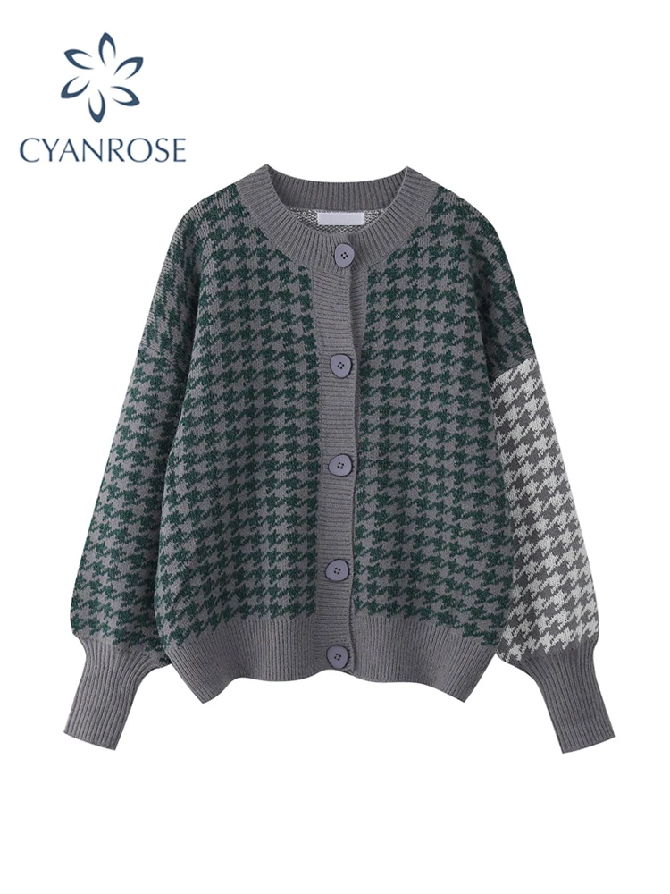 2021 Winter Women Plaid Patchwork Knitted Cardigan Sweaters O-Neck Single Breasted Warm Loose Casual Vintage Ladies Knitted Tops
2021 Winter Women Plaid Patchwork Knitted Cardigan Sweaters O-Neck Single Breasted Warm Loose Casual Vintage Ladies Knitted Tops