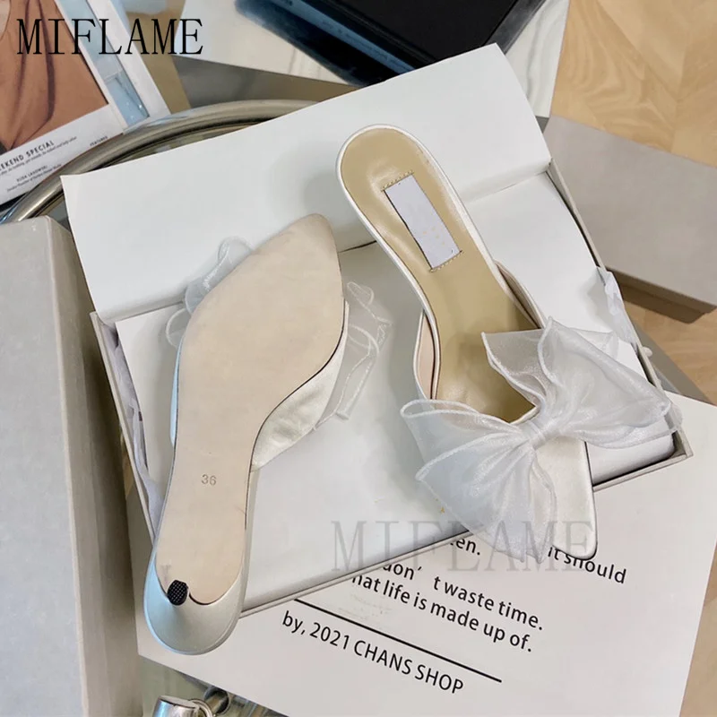 2021 Fashion High Heel Slippers Summer Peep Toe Lace butterfly-Knot Decoration Slippers Casual Outdoor Fairy Design Female Shoes
2021 Fashion High Heel Slippers Summer Peep Toe Lace butterfly-Knot Decoration Slippers Casual Outdoor Fairy Design Female Shoes