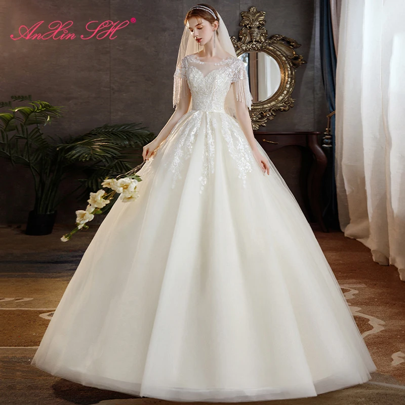AnXin SH princess french retro flower white lace wedding dress vintage o neck illusion beading crystal bride wedding dress
AnXin SH princess french retro flower white lace wedding dress vintage o neck illusion beading crystal bride wedding dress