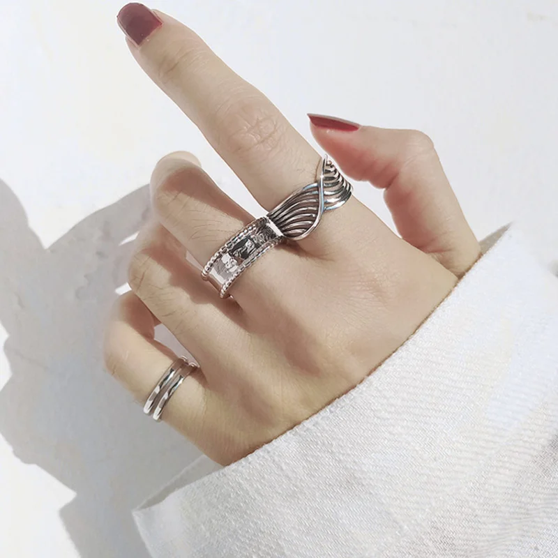 Modern Jewelry Vintage Statement Ring Popular Design Silvery Plating Multi Layer Wavy Lines Ring For Girl Fine Accessories
Modern Jewelry Vintage Statement Ring Popular Design Silvery Plating Multi Layer Wavy Lines Ring For Girl Fine Accessories