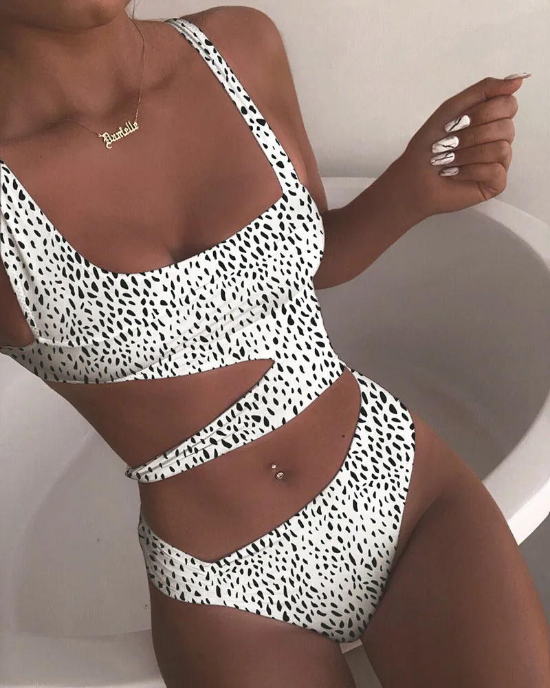 2021 New Sexy Black One Piece Swimsuit Women Cut Out Swimwear Push Up Monokini Bathing Suits Beach Wear Swimming Suit For Women
2021 New Sexy Black One Piece Swimsuit Women Cut Out Swimwear Push Up Monokini Bathing Suits Beach Wear Swimming Suit For Women