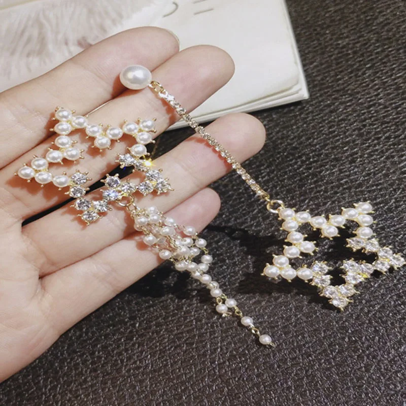 Milangirl Exquisite Simulation Pearl Long Earrings Star Shape Rhinestone Wedding Stud Earrings Women Girl Fashion Korean Jewelry
Milangirl Exquisite Simulation Pearl Long Earrings Star Shape Rhinestone Wedding Stud Earrings Women Girl Fashion Korean Jewelry