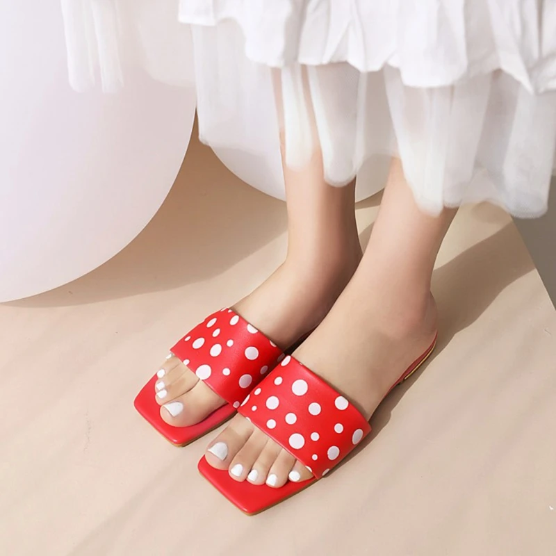 Босоножки женские в горошек, повседневные шлепанцы на платформе, Нескользящие, пляжная обувь на плоской подошве, размеры 34-43, M-37, лето 2021 
Босоножки женские в горошек, повседневные шлепанцы на платформе, Нескользящие, пляжная обувь на плоской подошве, размеры 34-43, M-37, лето 2021