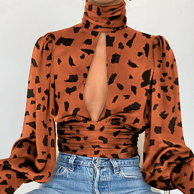 Leopard Print Fashion High Neck Satin Silk Top Sexy Hollow Open Back Shirt Top Elegant Autumn Long-sleeved Pleated Top XL Goth
Leopard Print Fashion High Neck Satin Silk Top Sexy Hollow Open Back Shirt Top Elegant Autumn Long-sleeved Pleated Top XL Goth