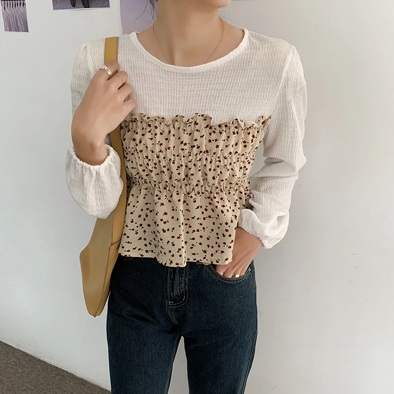 RUGOD 2021 floral stitching round neck T-shirt waist Korean version of the spring new chiffon shirt all-match thin French style
RUGOD 2021 floral stitching round neck T-shirt waist Korean version of the spring new chiffon shirt all-match thin French style