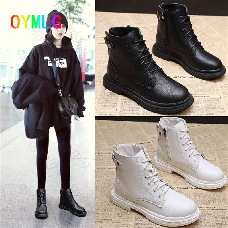Black short boots female British style autumn 2021 new all-match Martin boots female students Korean version of the foot boots
Black short boots female British style autumn 2021 new all-match Martin boots female students Korean version of the foot boots