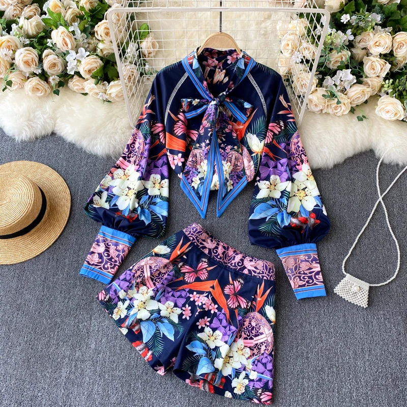 2021 Fashion Chic OL Two Piece Set Women's Suit Printed Long Sleeve Blouse Tops + High Waist Wide Leg Shorts Female Office Suit
2021 Fashion Chic OL Two Piece Set Women's Suit Printed Long Sleeve Blouse Tops + High Waist Wide Leg Shorts Female Office Suit