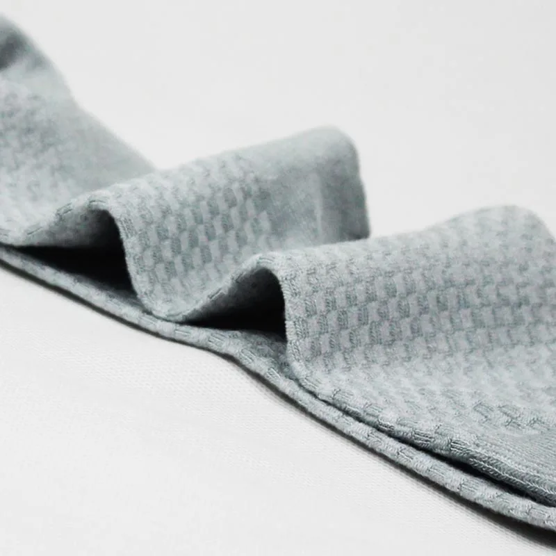 Q 1Pair Men's socks Square Patterns for Male Pure Color Business Style In Tube Socks Casual Thin Socks Breathable Bamboo Fiber
Q 1Pair Men's socks Square Patterns for Male Pure Color Business Style In Tube Socks Casual Thin Socks Breathable Bamboo Fiber