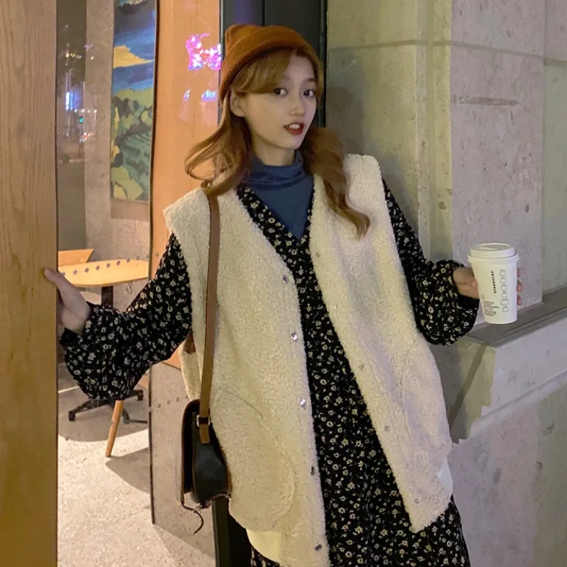 New loose sleeveless sweater spring autumn Women vest sweaters knitting vest joker knitted vest wool oversize Girls Pullover
New loose sleeveless sweater spring autumn Women vest sweaters knitting vest joker knitted vest wool oversize Girls Pullover