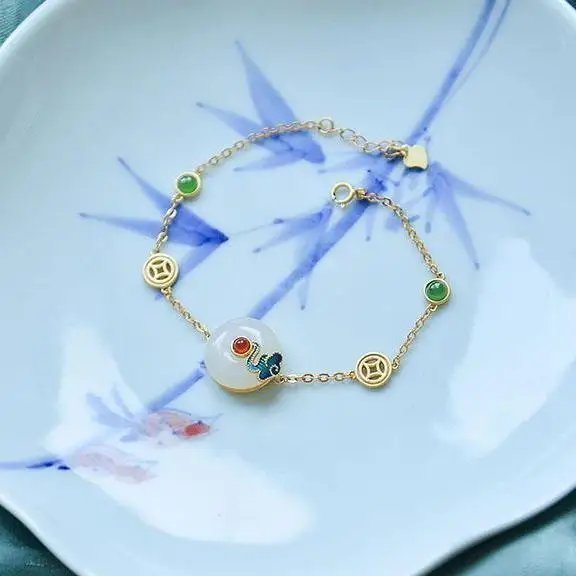 Designer original new round natural Hetian jade bracelet fashion trend simple trend small fresh ladies silver jewelry
Designer original new round natural Hetian jade bracelet fashion trend simple trend small fresh ladies silver jewelry