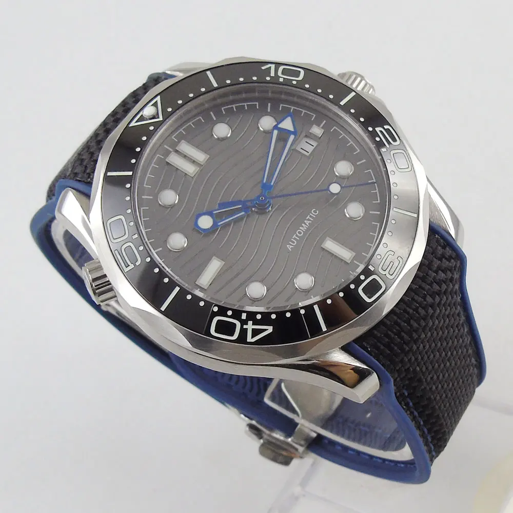 41mm Top Brand Men's Watch Automatic Movement Wristwatch Rubber Strap Grey Dial
41mm Top Brand Men's Watch Automatic Movement Wristwatch Rubber Strap Grey Dial