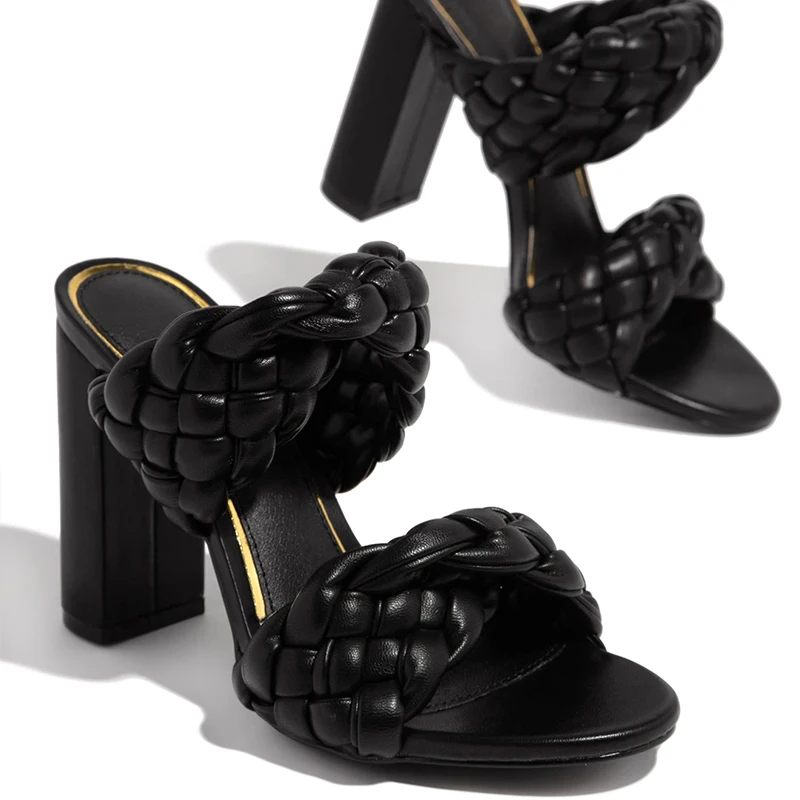 2021 Summer Women Sandals Elegant Solid Color Pleated Ladies High Square Heels New Fashion Casual Outdoor Female Sandals
2021 Summer Women Sandals Elegant Solid Color Pleated Ladies High Square Heels New Fashion Casual Outdoor Female Sandals