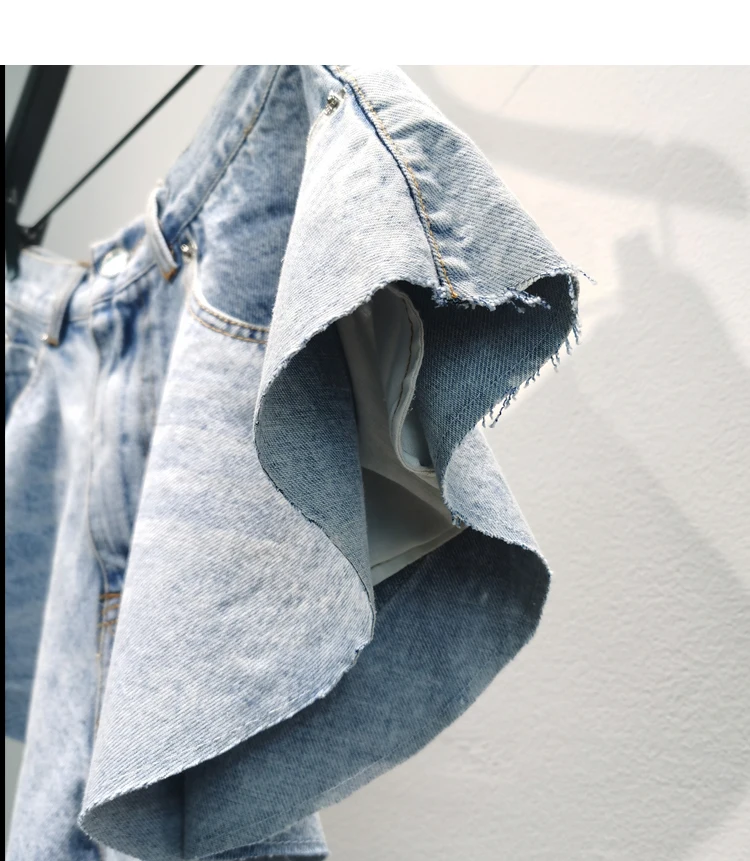 Runway Streetwear Women Denim Umbrella Skirt Shorts 2021 Summer Fashion Sexy High Waist Ruffle Hem Pocket Jeans Y2K Short Pant
Runway Streetwear Women Denim Umbrella Skirt Shorts 2021 Summer Fashion Sexy High Waist Ruffle Hem Pocket Jeans Y2K Short Pant