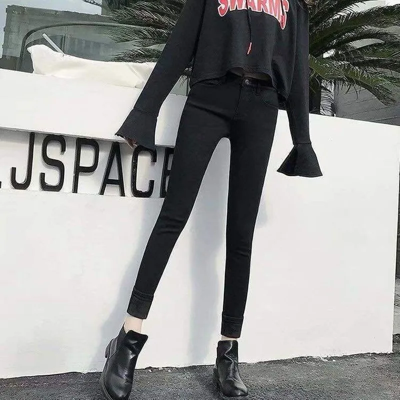 2020 Winter Jeans Women Gold Fleeces Inside Thickening Denim Pants High Waist Warm Trousers Female Jeans Woman Pants Plus size
2020 Winter Jeans Women Gold Fleeces Inside Thickening Denim Pants High Waist Warm Trousers Female Jeans Woman Pants Plus size