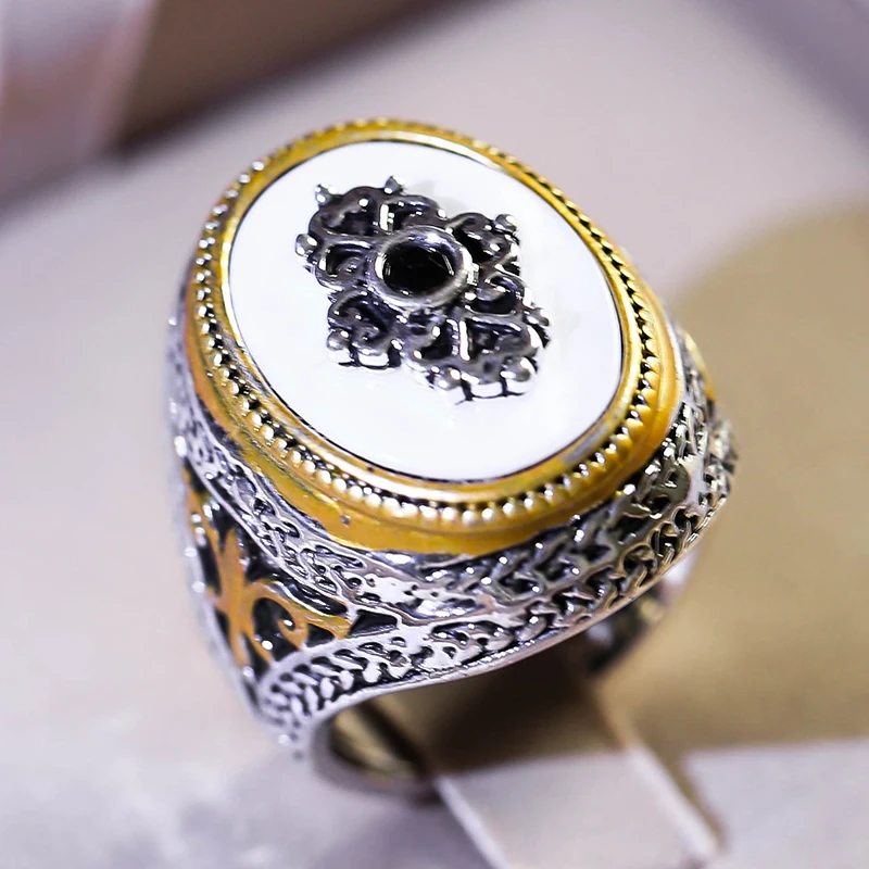 Men's Hot Sale Hip Hop Rock Ring Gold Color Vintage Black Color Zircon Ring Men Punk Fashion Jewelry A4M401
Men's Hot Sale Hip Hop Rock Ring Gold Color Vintage Black Color Zircon Ring Men Punk Fashion Jewelry A4M401