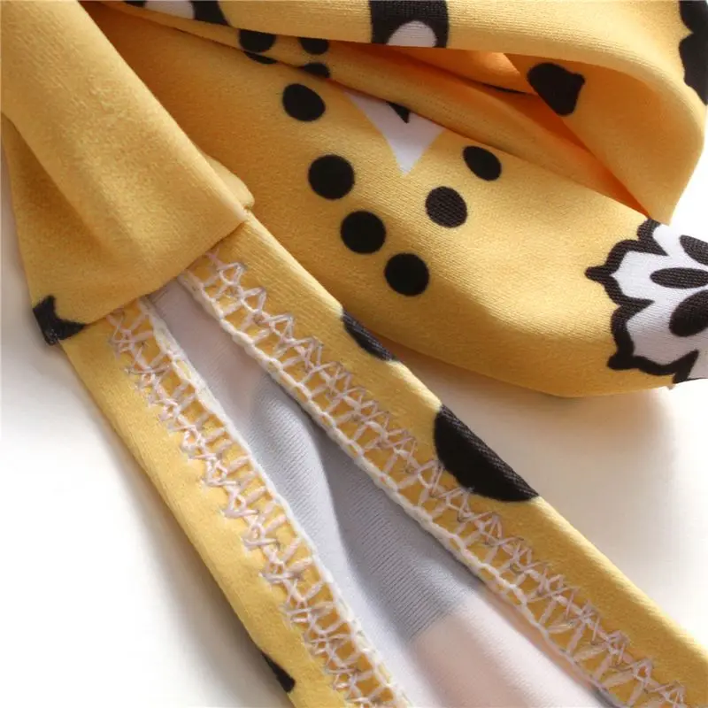 40GC Mother Daughter Bohemian Paisley Floral Star Heart Printed Swimsuit Summer Irregular Triangle Hem Bikini Set Family Bathing 
40GC Mother Daughter Bohemian Paisley Floral Star Heart Printed Swimsuit Summer Irregular Triangle Hem Bikini Set Family Bathing