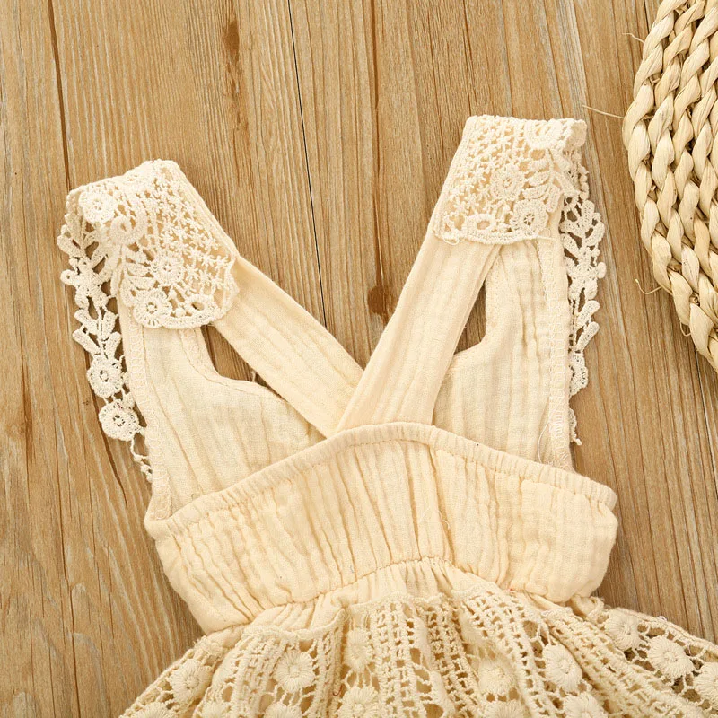 Summer Baby Girl Bodysuit Newborn Baby Clothes Toddler Sleeveless Lace Design Bodysuits Jumpsuit 2021.
Summer Baby Girl Bodysuit Newborn Baby Clothes Toddler Sleeveless Lace Design Bodysuits Jumpsuit 2021.