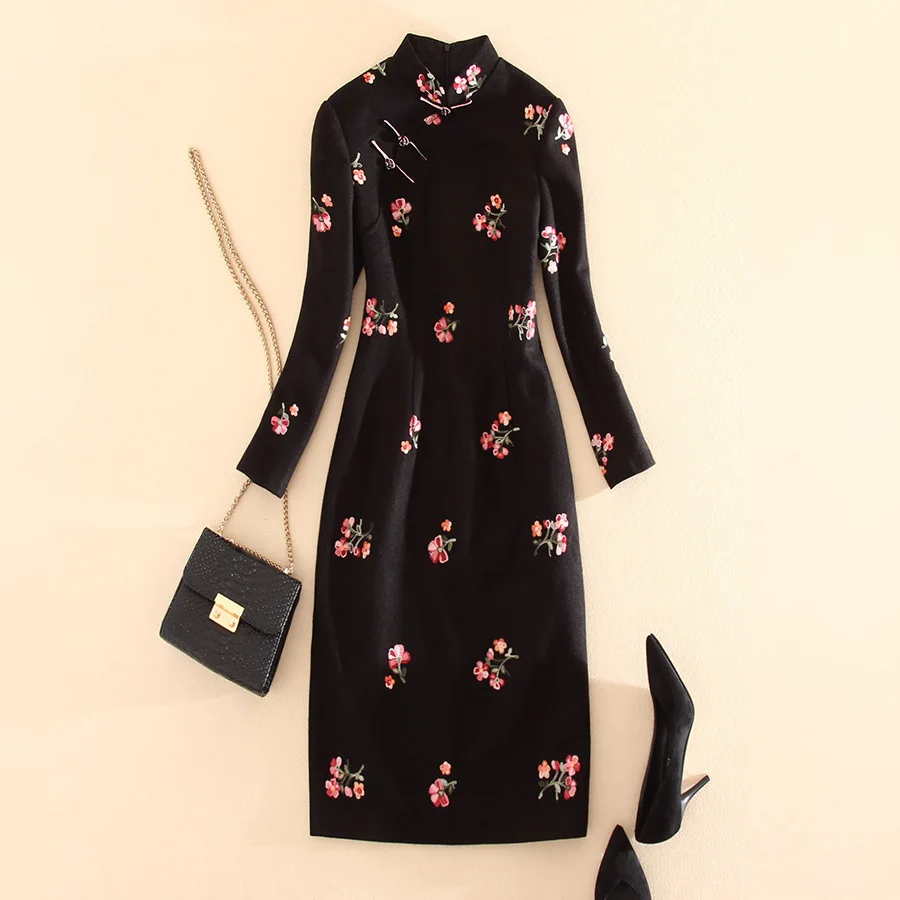 Женское шерстяное платье-Ципао с вышивкой, элегантное роскошное платье в китайском стиле, Осень-зима
Женское шерстяное платье-Ципао с вышивкой, элегантное роскошное платье в китайском стиле, Осень-зима