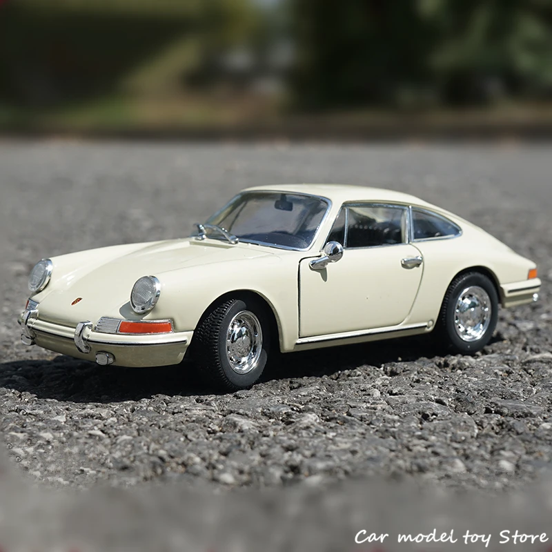 Модель спортивного автомобиля WELLY 1:24 1964 Porsche 911 бежевая из сплава
Модель спортивного автомобиля WELLY 1:24 1964 Porsche 911 бежевая из сплава