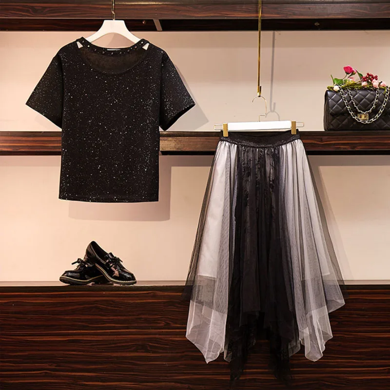 Summer fashion new large size women's O-neck sequin stud trim T shirt + embroidery lace skirt two-piece suit plus size L-4XL
Summer fashion new large size women's O-neck sequin stud trim T shirt + embroidery lace skirt two-piece suit plus size L-4XL