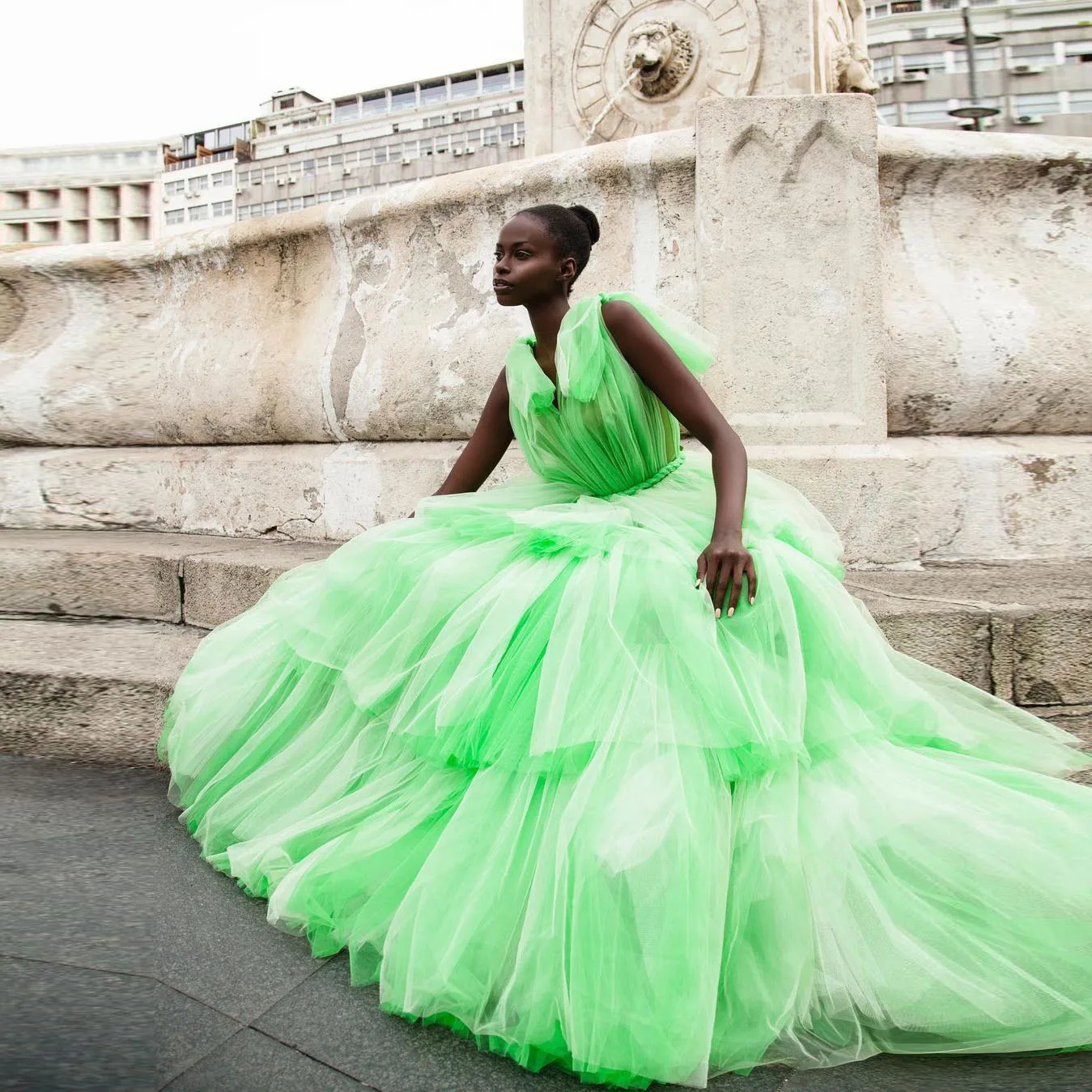 Light Green Casual Simple Women Dress V-Neck Floor Length A-Line Ball Gown Tulle Ruffle Layered Evening Dress Custom Made
Light Green Casual Simple Women Dress V-Neck Floor Length A-Line Ball Gown Tulle Ruffle Layered Evening Dress Custom Made