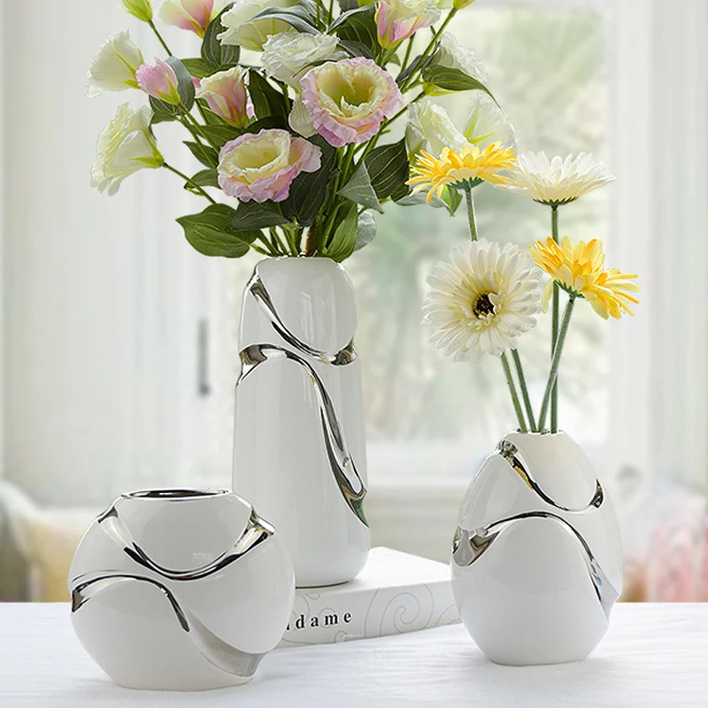Modern High Quality Ceramic Vase Hand-plated White And Silver Vase Flower Vases For Homes Flower Vase For Wedding Decoration
Modern High Quality Ceramic Vase Hand-plated White And Silver Vase Flower Vases For Homes Flower Vase For Wedding Decoration