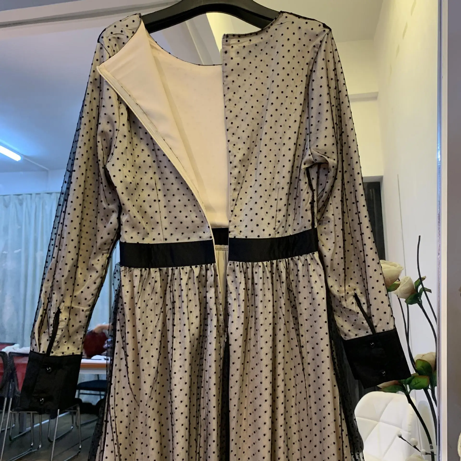 Eid Turkey Muslim Dress Women Lace-up Polka Dot Kaftan Jubah Long Robe Abaya Hijab Vestidos Mujer Islamic Clothing Duabi Arabic
Eid Turkey Muslim Dress Women Lace-up Polka Dot Kaftan Jubah Long Robe Abaya Hijab Vestidos Mujer Islamic Clothing Duabi Arabic