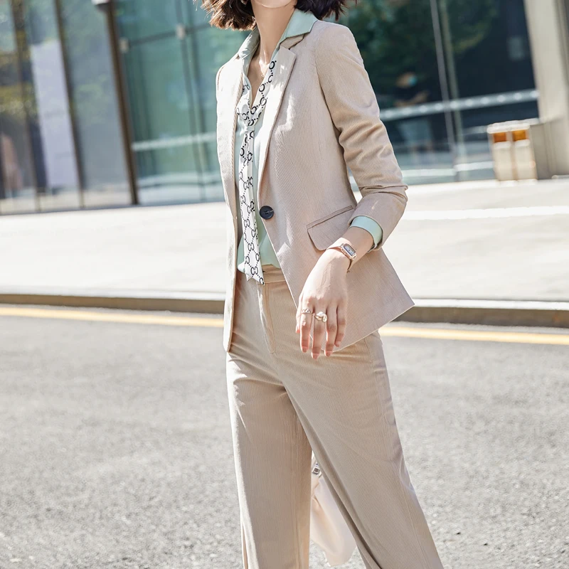 Plus size Corduroy suit blazer high quality pant suits for women casual Slim suit women suits 2 piece set women blazer set
Plus size Corduroy suit blazer high quality pant suits for women casual Slim suit women suits 2 piece set women blazer set