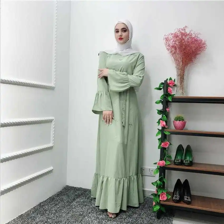 Hand made diamond beading muslim Robes Dubai Fashion female full length ruffles Abaya Muslim Dress with belt
Hand made diamond beading muslim Robes Dubai Fashion female full length ruffles Abaya Muslim Dress with belt