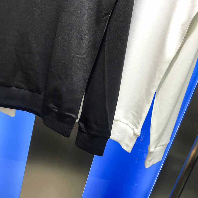 2020 autumn men's fashion top national fashion printing handsome slim long sleeve sweater Pullover leisure European station
2020 autumn men's fashion top national fashion printing handsome slim long sleeve sweater Pullover leisure European station