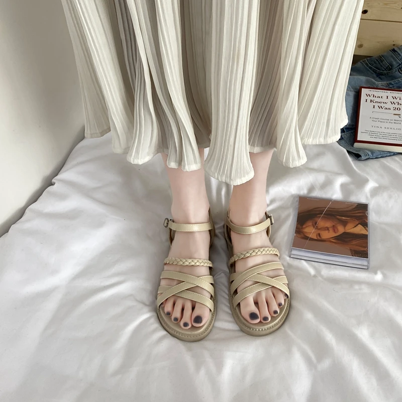 CRRCRRCRR Narrow Band Women New Slippers Sandals Buckle Rubber Non-slip PU Leather Flat Summer Female Elegant All-match Shoes
CRRCRRCRR Narrow Band Women New Slippers Sandals Buckle Rubber Non-slip PU Leather Flat Summer Female Elegant All-match Shoes