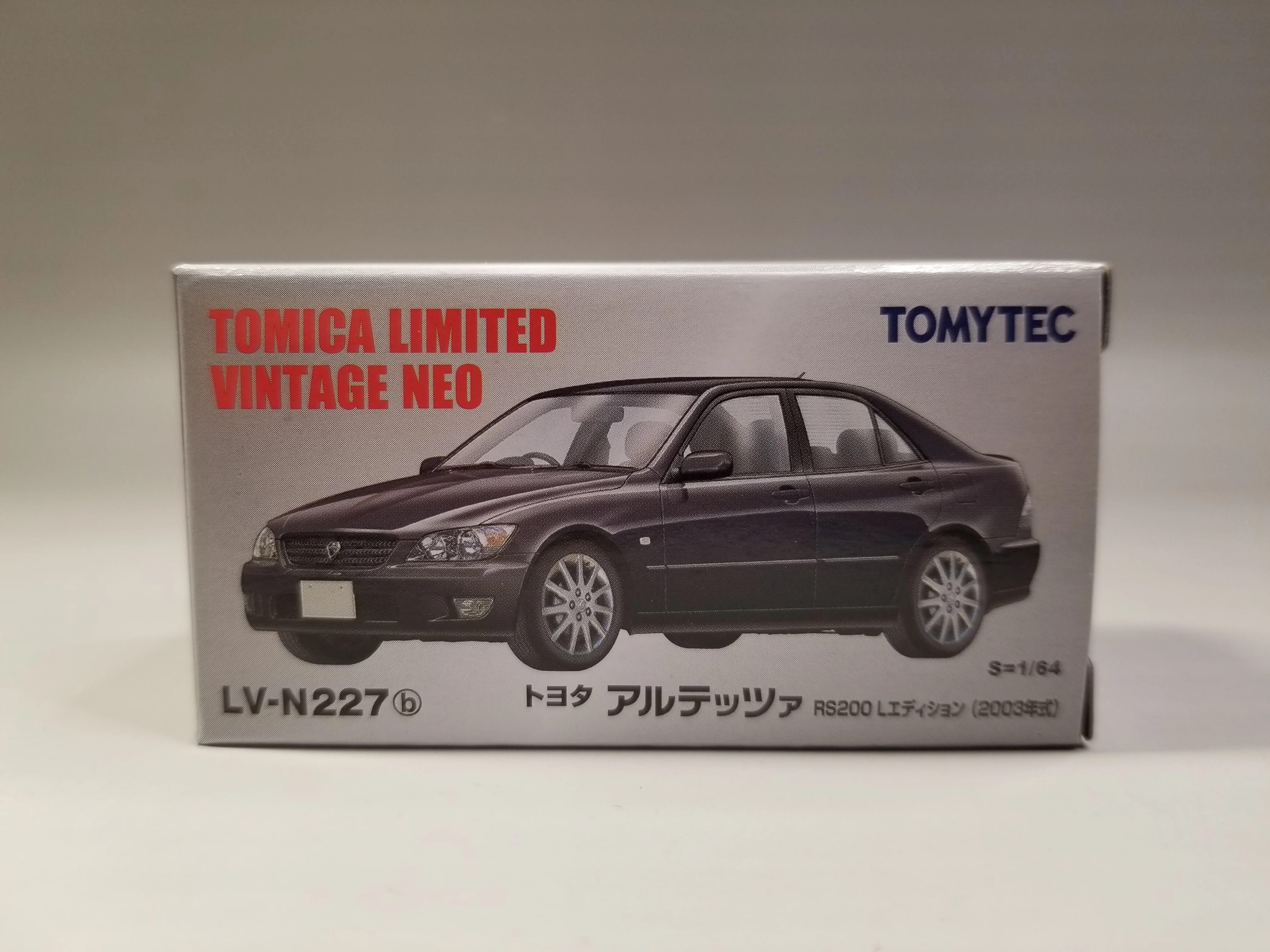TOMYTEC TLV 1/64 Toyota Altezza RS200 L Edition LV-N227b Die Cast Model Car Collection Limited
TOMYTEC TLV 1/64 Toyota Altezza RS200 L Edition LV-N227b Die Cast Model Car Collection Limited