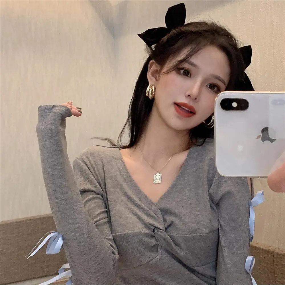 New spring and autumn long sleeve sexy slim fit with T-shirt V-neck Knitted Top
New spring and autumn long sleeve sexy slim fit with T-shirt V-neck Knitted Top