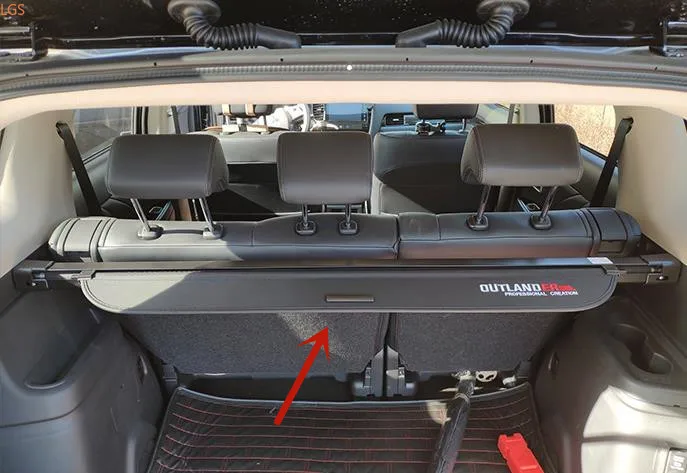 Телескопическая перегородка для багажника Mitsubishi Outlander 2013-2019 
Телескопическая перегородка для багажника Mitsubishi Outlander 2013-2019