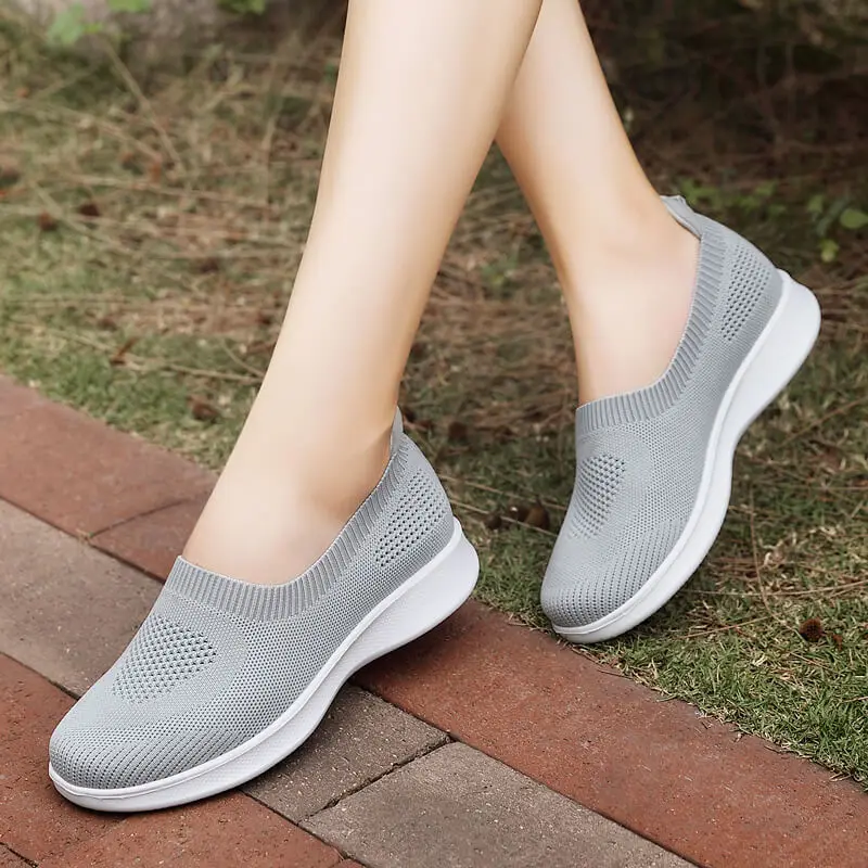 2021 New Fashion Brand Top Best Quality Basketball Shoes Boots For Men and Women White Black Size Eur 012
2021 New Fashion Brand Top Best Quality Basketball Shoes Boots For Men and Women White Black Size Eur 012