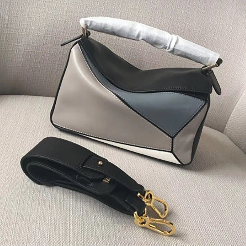 2020 New Trendy Xi Mengyao The Same Mini Geometric Bag Stitching Leather Female Bag Cross-body Portable Large Bag Pillow Bag
2020 New Trendy Xi Mengyao The Same Mini Geometric Bag Stitching Leather Female Bag Cross-body Portable Large Bag Pillow Bag