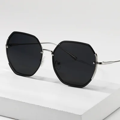 Eyewear & Accessories 
Eyewear & Accessories