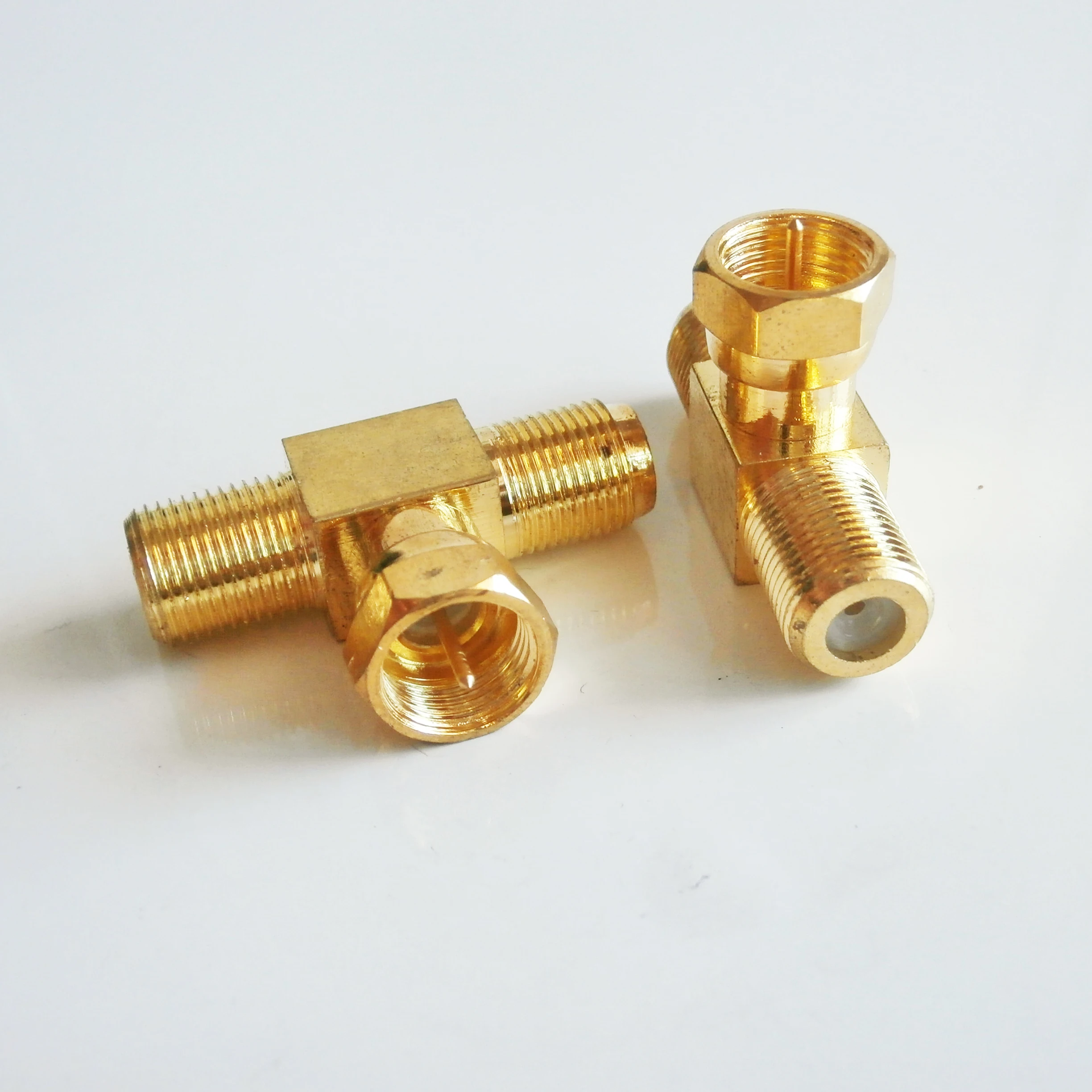 1 шт. F ТВ штекер к 2 F ТВ со штекера на гнездо тройной T RF разъем адаптера 3 way 
1 шт. F ТВ штекер к 2 F ТВ со штекера на гнездо тройной T RF разъем адаптера 3 way