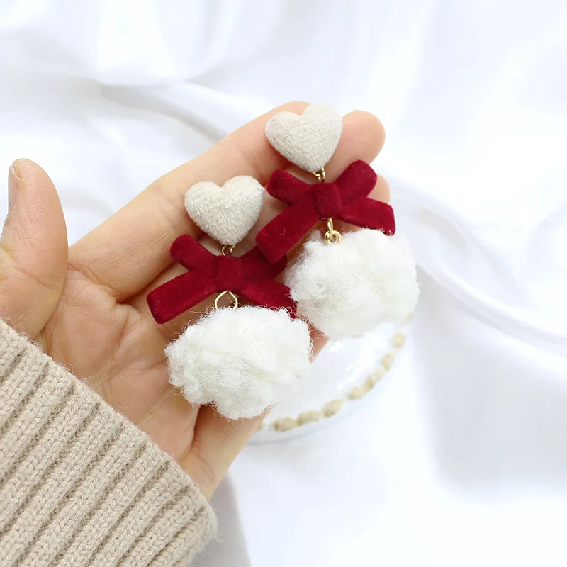 Fashion Elegant Red Velvet Bowknot White Wool Hairball Dangle Earrings For Women Girls Korean Temperament Jewelry Drop Earrings
Fashion Elegant Red Velvet Bowknot White Wool Hairball Dangle Earrings For Women Girls Korean Temperament Jewelry Drop Earrings