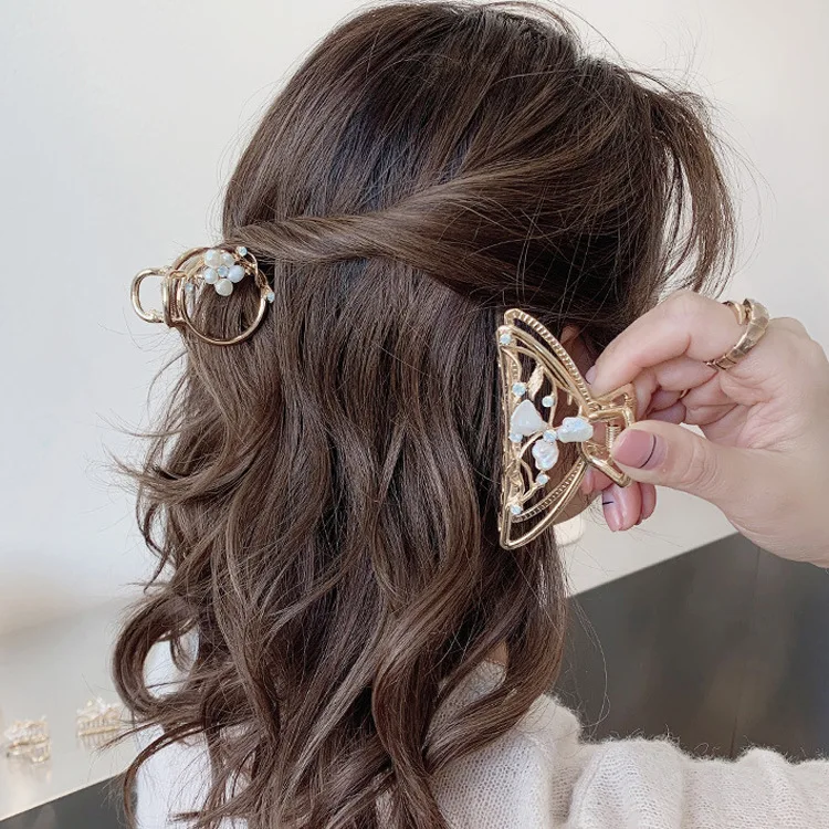 INS Red Korean Plating Alloy Hairclip Head Medium Gripper Women's Wild Hairclip Issuing fa shi pin
INS Red Korean Plating Alloy Hairclip Head Medium Gripper Women's Wild Hairclip Issuing fa shi pin