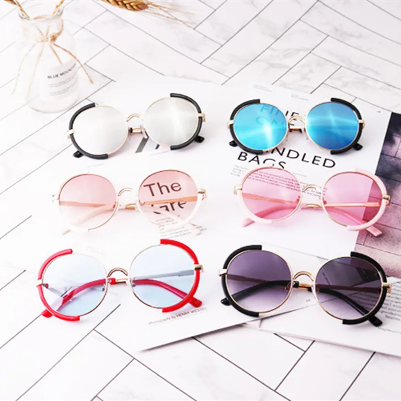 Round Metal Frame Kids Sunglasses Irregular Personality Children Sun Glasses for Girls Boys Eyewear Outing Travel Decoration
Round Metal Frame Kids Sunglasses Irregular Personality Children Sun Glasses for Girls Boys Eyewear Outing Travel Decoration