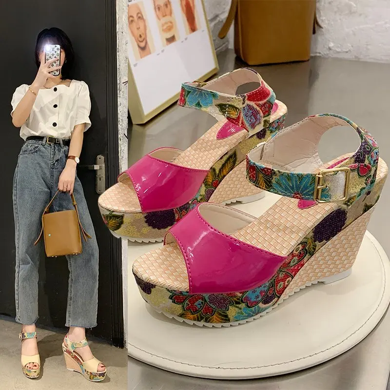 hot lace Leisure Women Wedges heeled women Shoes 2021 Summer Sandals Party Platform High Heels Shoes Woman
hot lace Leisure Women Wedges heeled women Shoes 2021 Summer Sandals Party Platform High Heels Shoes Woman